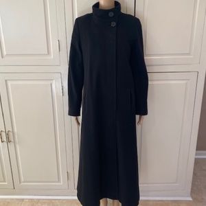 Bloack Loro Piana 100 % Wool Coat with 100% Acetate Lining